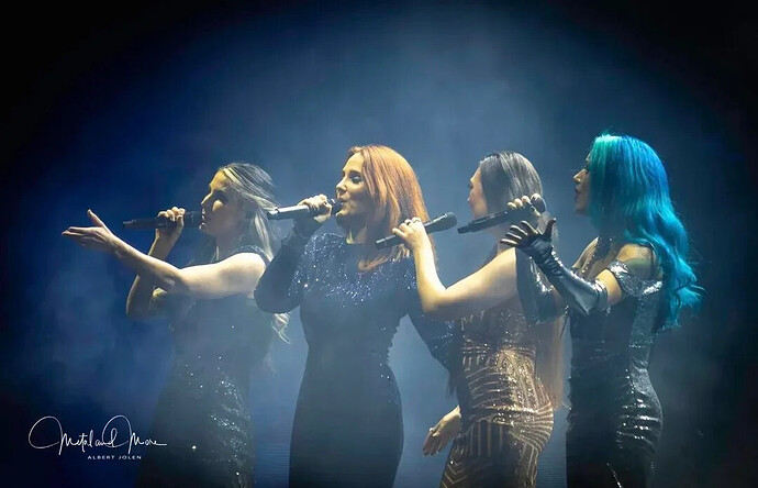 Charlotte Wessels, Simone Simons, Elize Ryd, Alissa White-Gluz 4