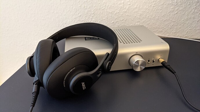 AKG K371 Schiit Asgard 3