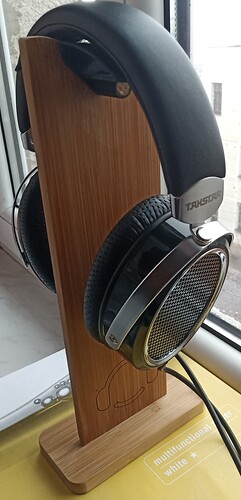 HeadphoneStandBamboo (6)