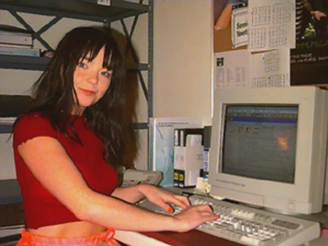 Björk in 1995