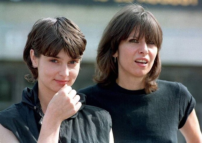 Sinéad O'Connor and Chrissie Hynde in London in 1995