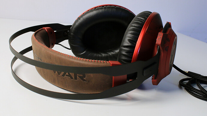 hyperx-cloudx-revolver-gears-of-war-headset-review-8