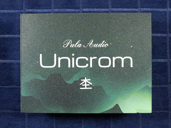 01 Unicrom sleeve top x1920