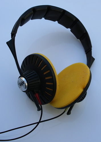 Sennheiser_HD424