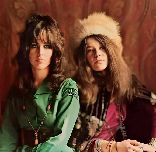 Grace Slick and Janis Joplin in 1967