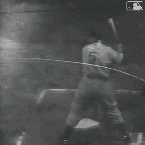 joe-dimaggio-new-york-yankees